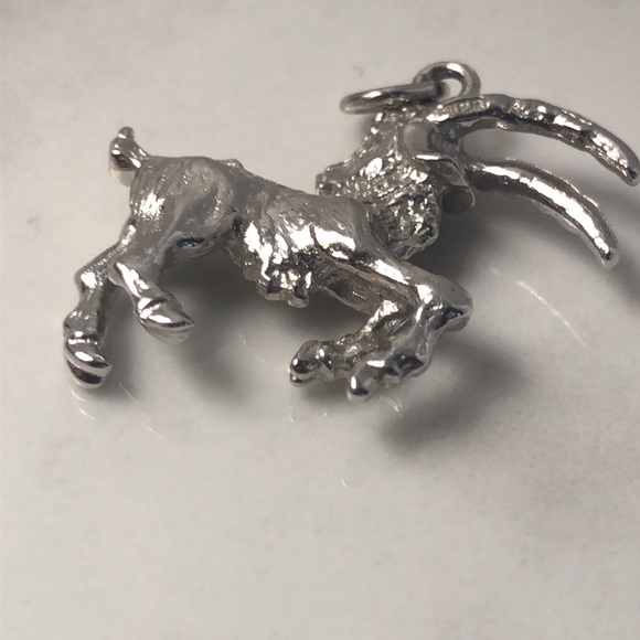 Aries sterling silver ram zodiac charm - Picture 6 of 8